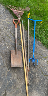 Yard long handle tools garden claw rake