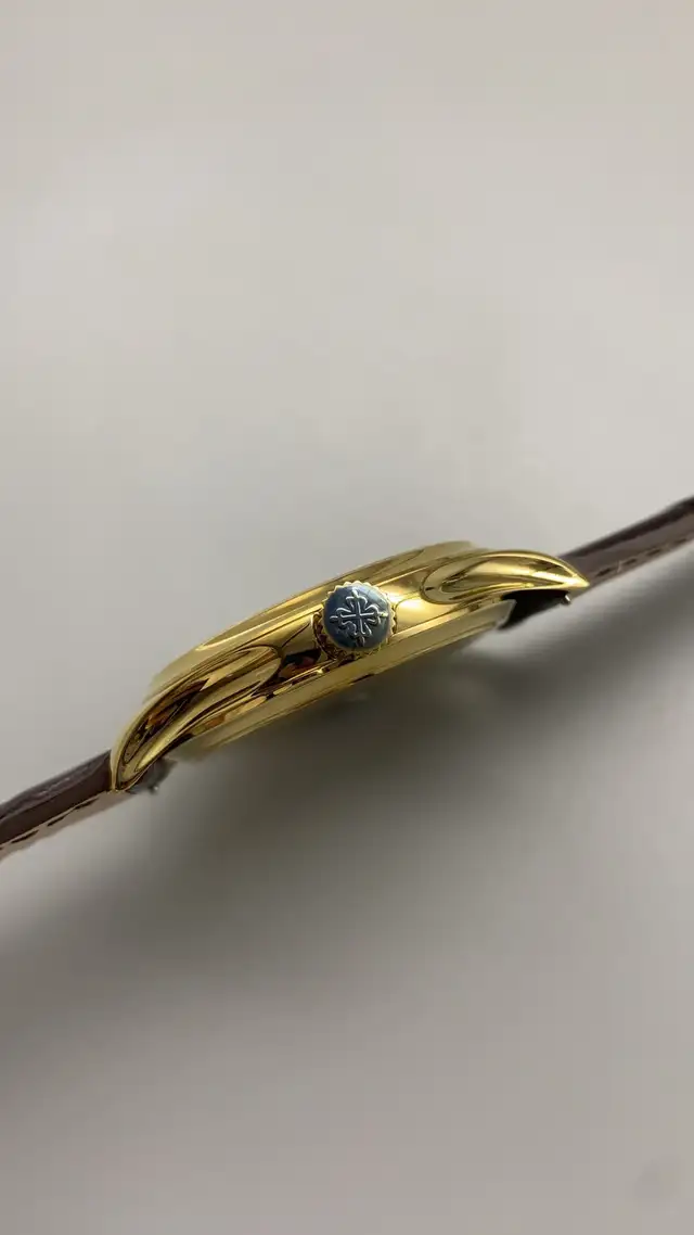 Patek Philippe - 5227J Calatrava in Jewellery & Watches in Oshawa / Durham Region - Image 6