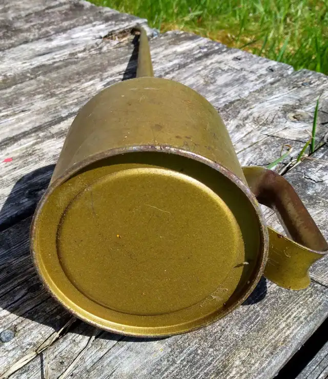 LONG-NECK OILER OIL CAN in Other in Belleville - Image 3