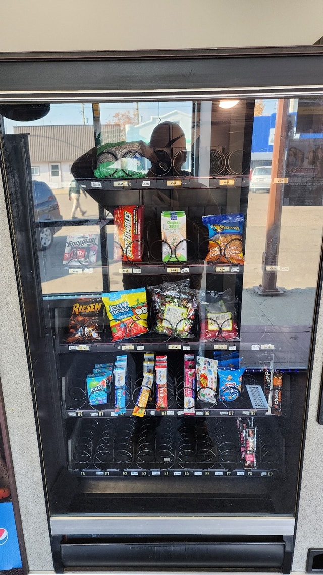Cheap vending machine Other Business & Industrial Edmonton Kijiji