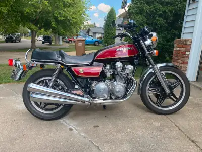 1979 CB 750. 10th year anniversary. Special badging. 58000km. Nicely restored. Beautiful bike