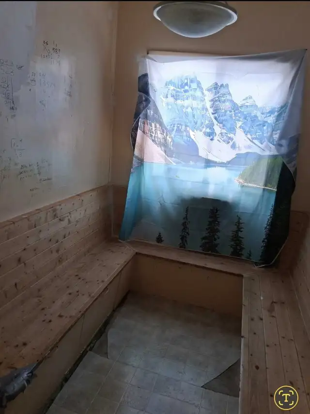 Large Lot in Wynyard, SK - 3 Bed, 1 Bath, Reno Potenti in Houses for Sale in Saskatoon - Image 6