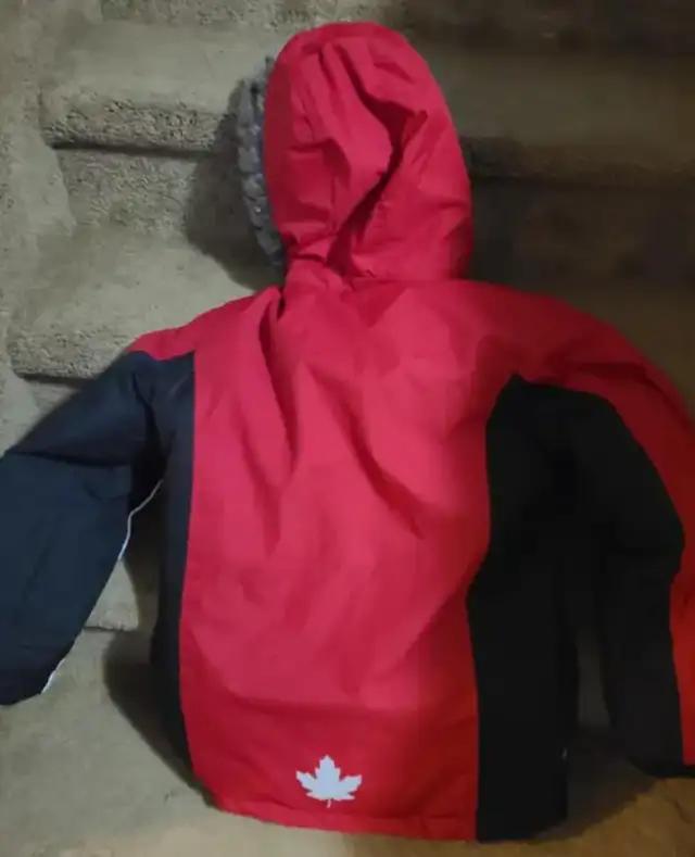 Winter jacket & snow pants size 15/16 in Kids & Youth in Edmonton - Image 4