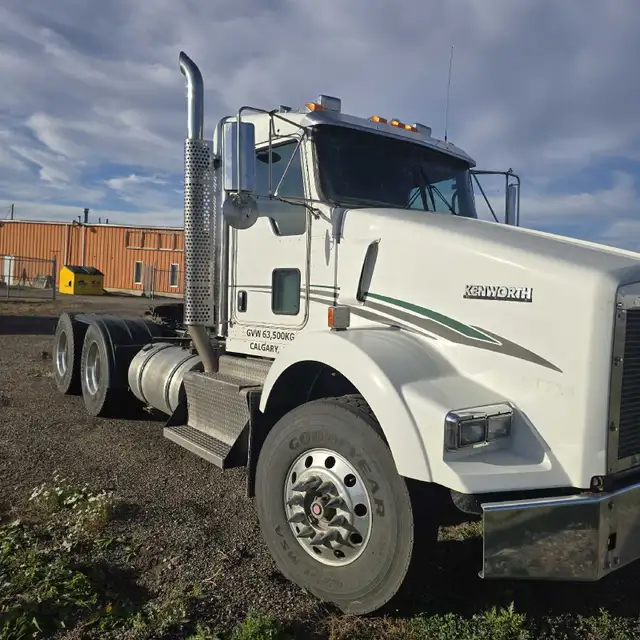 T800 kenworth in Heavy Trucks in Saskatoon - Image 4