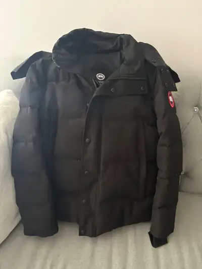 CANADA GOOSE WYNDHAM PARKA MEDIUM JACKET, View more