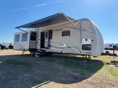 2018 Jayco Eagle 338 RETS UNIT# 2026-14 9968 lbs. UVW / 11700 lbs. GVWR Sleeps 4 The 2018 Jayco Eagl...