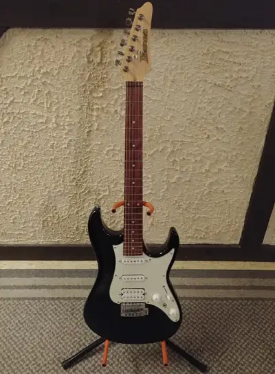 Ibanez AZES40 Fat Strat type guitar for sale. About 1.5 yr old, hardly used. Great condition. Nice g...