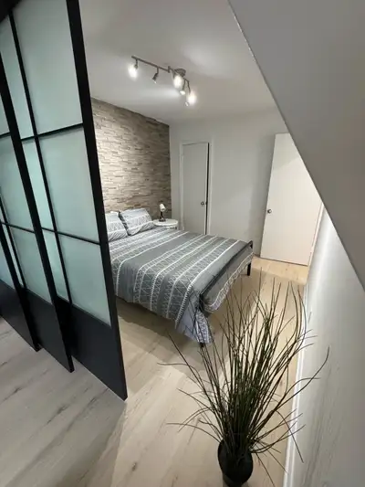 Location de 3 mois à 1 an ! Tout-inclus ! 200m métro Joliette !