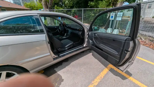 Mercedes Benz C 230 Kompressor with only 155000 in Cars & Trucks in Markham / York Region - Image 16