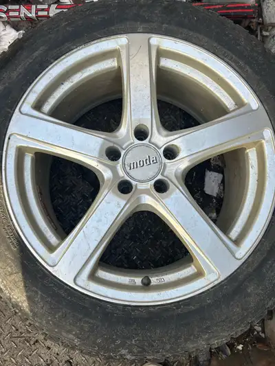 Used Moda 18” Rims 5 x 114.3mm they were used on a 2018 Toyota Rav 4 but can fit other vehicles. Cur...