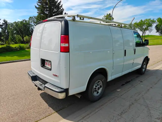 2019 GMC Savana 2500 Cargo Van581029123767685121