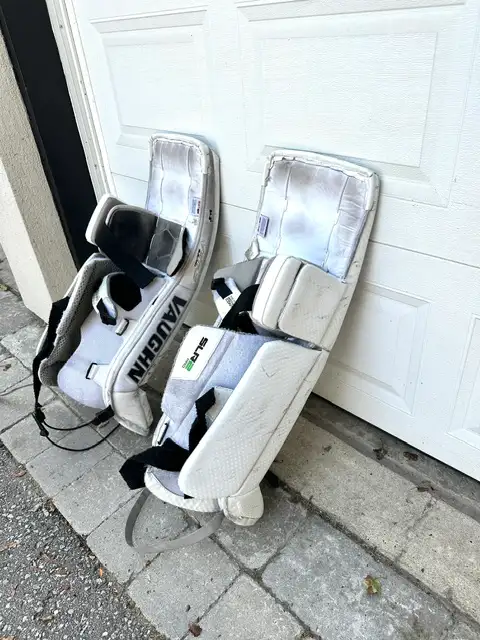 Hockey Goalie Pads in Hockey in Markham / York Region - Image 4