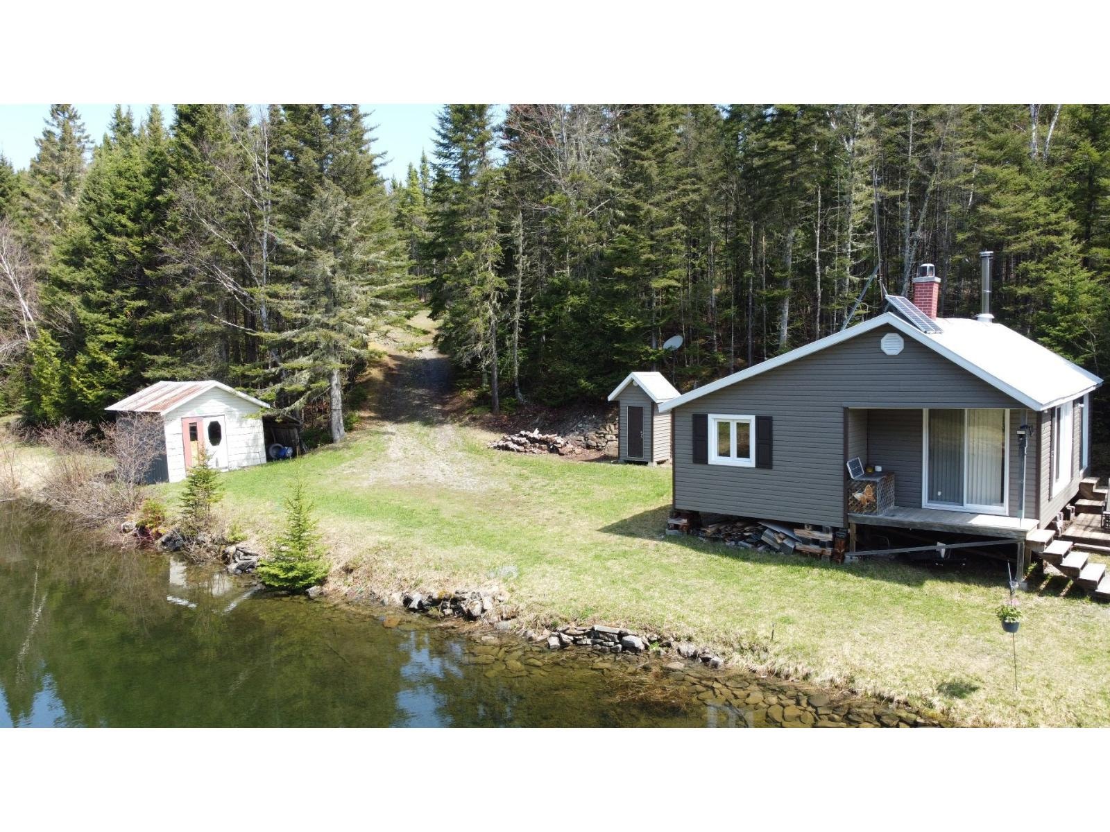Domaine de Chasse – 56 Acres + Chalet – Gaspésie — photo 1