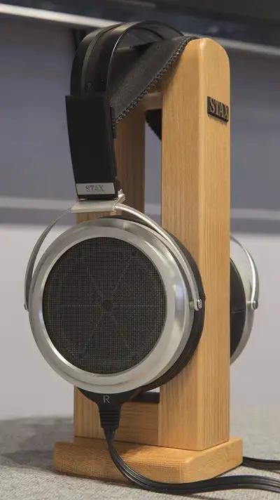 Stax SR-009 electrostatic earspeakers and SRM-007tII energizer, View more