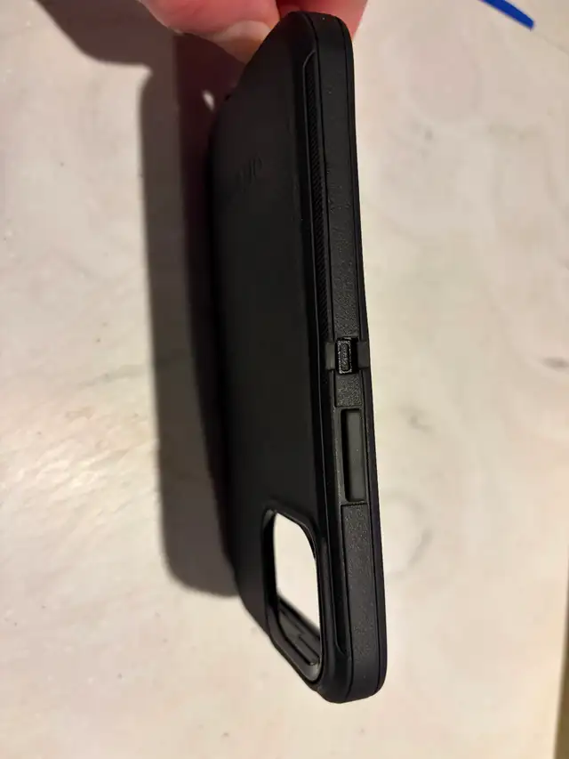 iPhone 15 Otterbox protective cover in Cell Phone Accessories in Sudbury - Image 4