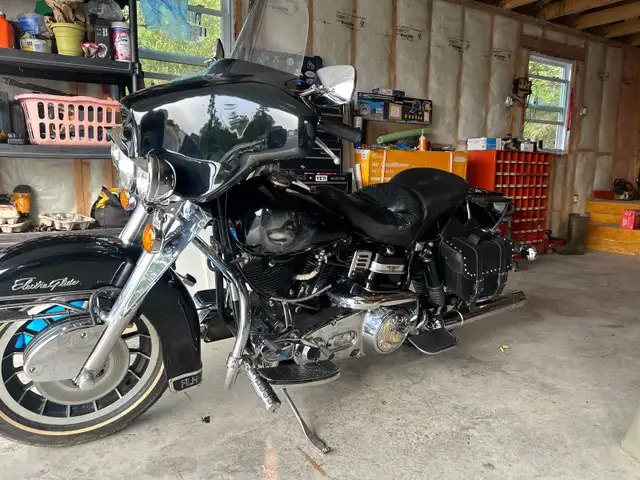1981 FLH Electra Glide Shovel 4 Speed in Touring in Corner Brook - Image 3