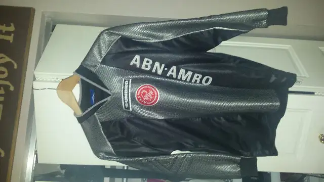Umbro England Anstadam soccer go lie jersey. Size 164 cm