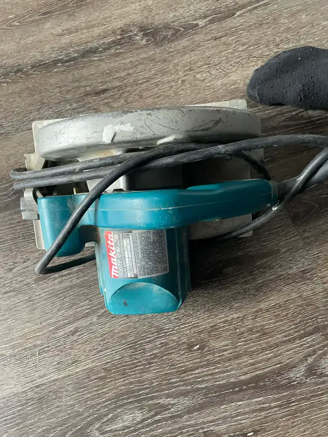 Makita Circular Saw in Power Tools in Oshawa / Durham Region - Image 5