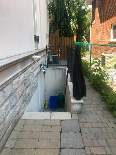 1 BEDROOM FOR RENT