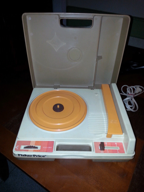 Tourne disque fisher price, 45 tours, 33 tours, table tournante | Jouets et  jeux | Laval/Rive Nord | Kijiji