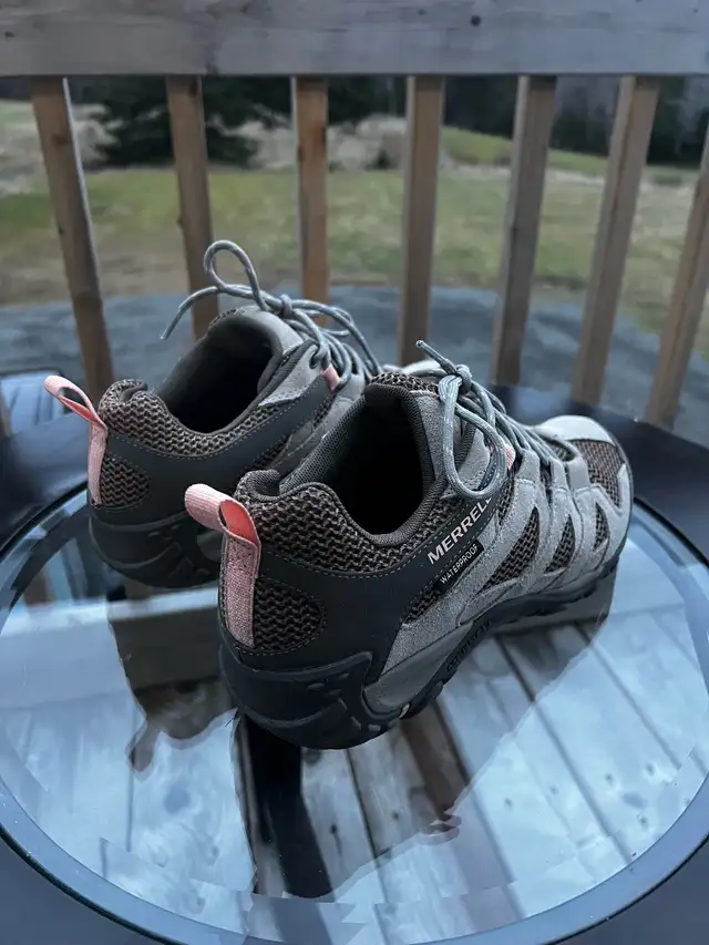 Merrell Alverstone Brown Trail Outdoor Athletic Hiking Shoes10sz in Women's - Shoes in Cape Breton - Image 4