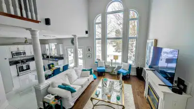 Beautiful, new, clean, spacious, totally furnished, microwave and fridge included, private bathroom,...