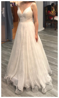 Stunning Ivory Wedding Dress