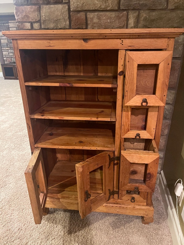 Santa Fe rustic hutch MUST PICK UP!! Hutches & Display