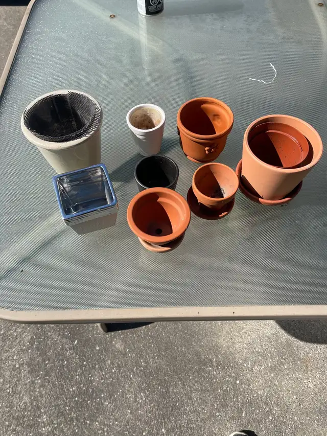 Pots for flowers   in Outdoor Décor in Windsor Region - Image 2