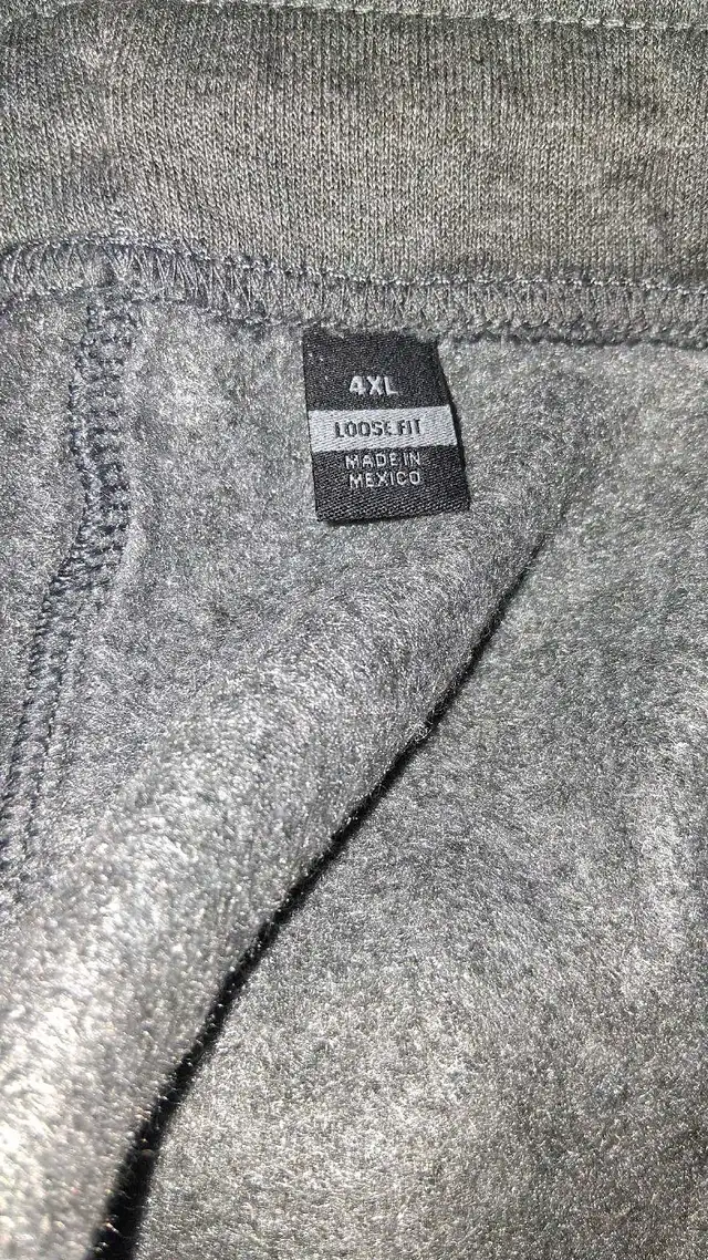 carhartt men's 4xl track pants (BRAND NEW NO TAGS) in Men's in Markham / York Region - Image 4