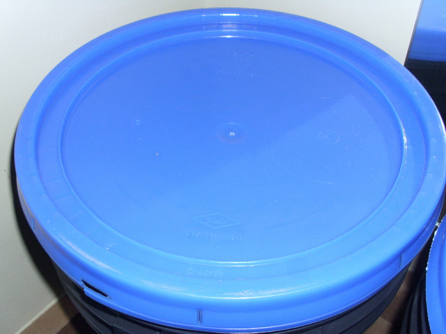 5 Gallon Buckets in Storage & Organization in Oakville / Halton Region - Image 3