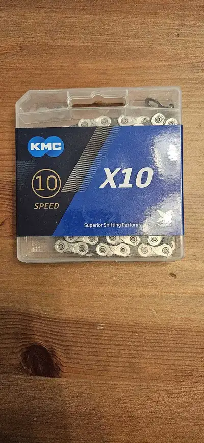 KMC 10 Speed Chain BNIB, View more
