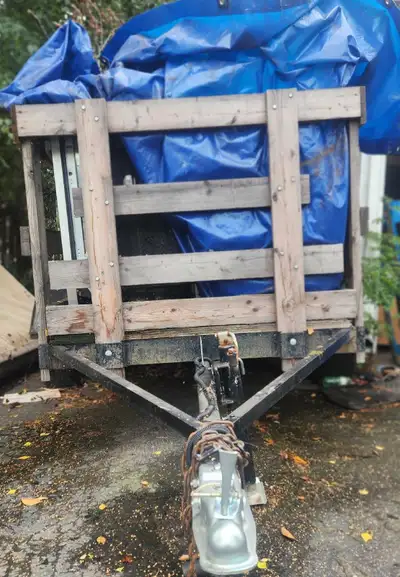 Good Strong 4' x 8' utility trailer for sale. It has an excellent frame(blasted and painted 2 years...