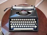 Vintage Adler Tippa S portable typewriter - still works!!