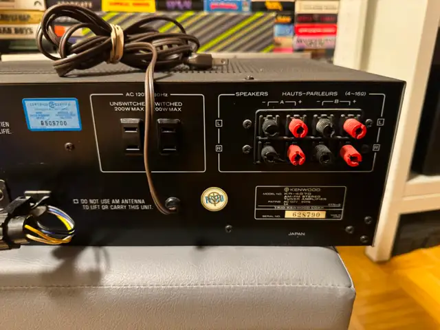 Vintage Silver Face Kenwood KR-4070 Stereo Receiver Sounds Great in General Electronics in City of Toronto - Image 9