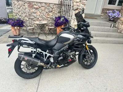 2015 Suzuki V-Strom 1000 ABS & traction control - 50,249 km Super clean, well maintained and ready t...