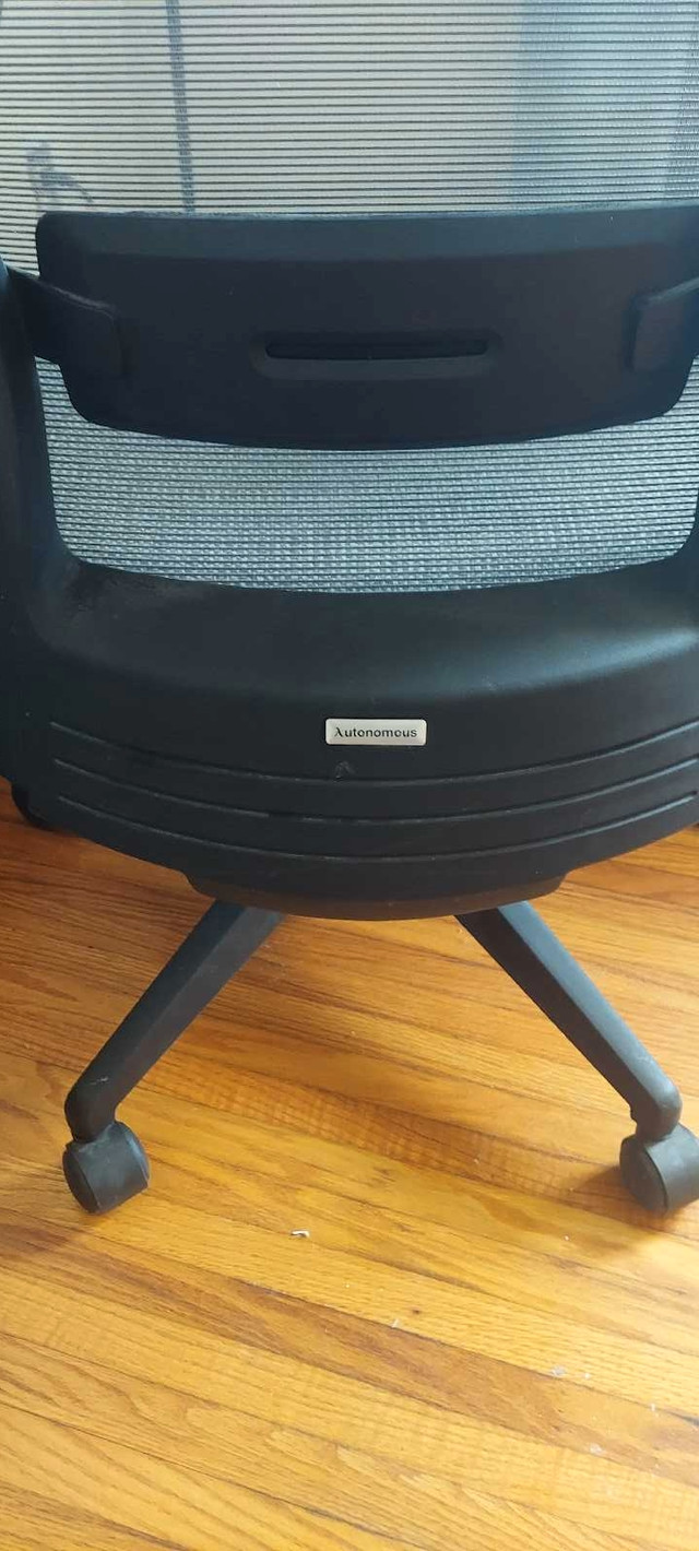 Autonomous Ergochair 2 Office Chair in Chairs & Recliners in Hamilton - Image 4