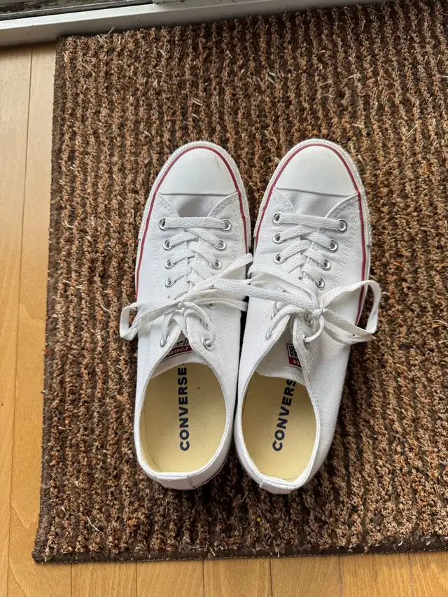 converse shoes (size 9.5 men) in Women's - Shoes in Edmonton - Image 3