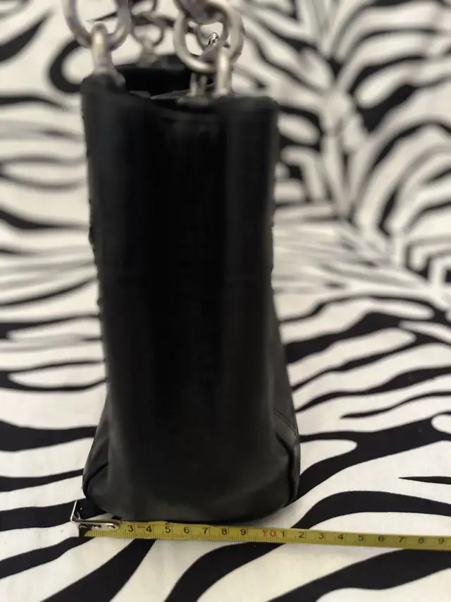 Vintage Coach Black Genuine Leather Penelope Bag in Women's - Bags & Wallets in City of Toronto - Image 11