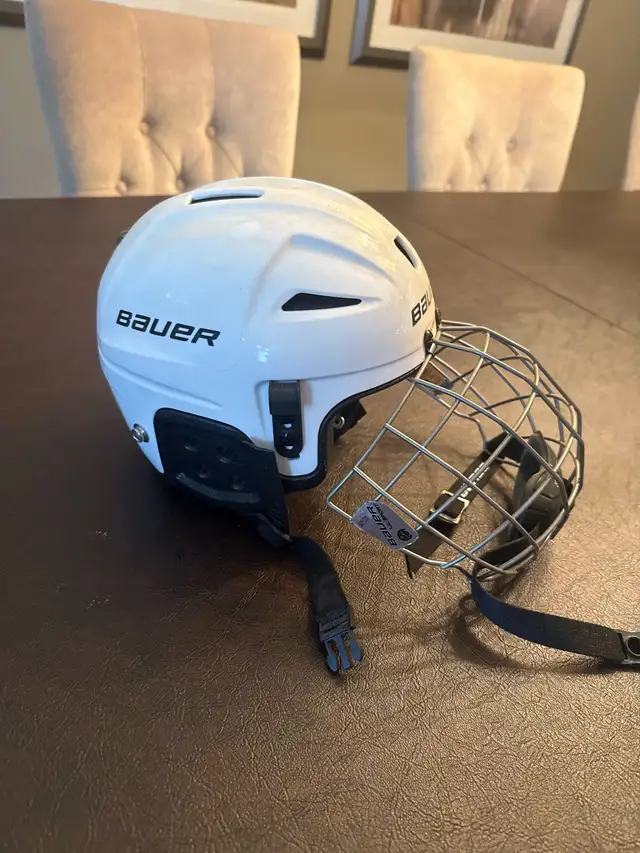 Kid’s Hockey Equipment - Like New in Hockey in Markham / York Region - Image 3