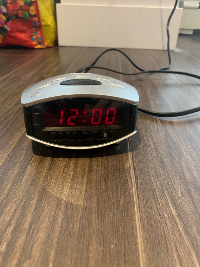 Clock Radio in General Electronics in Dartmouth