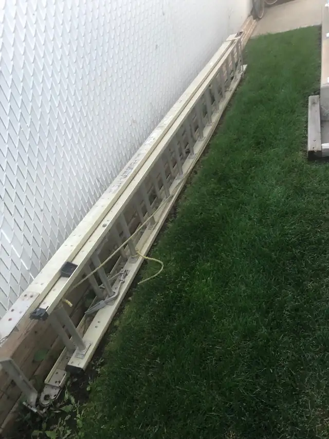 Featherlite Model 6228 28’ Extension Ladder63234474446209122
