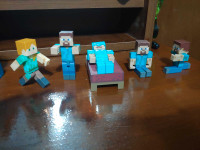 Minecraft figurines 