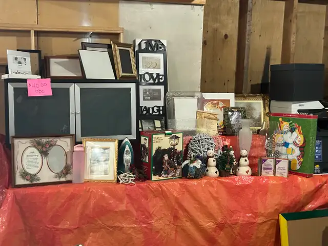 garage sale  in Events in Edmonton - Image 4
