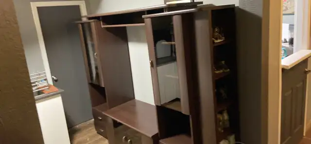 Entertainment Centre  in TV Tables & Entertainment Units in Revelstoke - Image 10