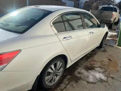 Hi I’m selling My rebuilt 2012 Honda Accord EX-L I’m firm on the price. If you’re familiar with Hond...