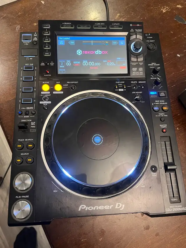 Pioneer CDJ2000NXS2 Set Up in Performance & DJ Equipment in Edmonton - Image 10