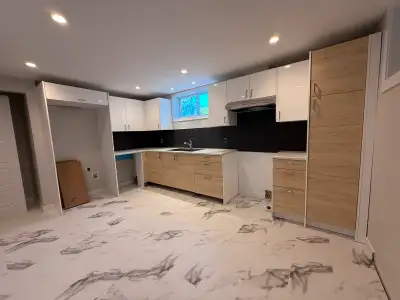 3 bedroom apartment for rent / 5 1/2 rénové à louer