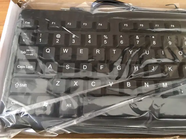***NEW*** Wired USB keyboard65115210314882121