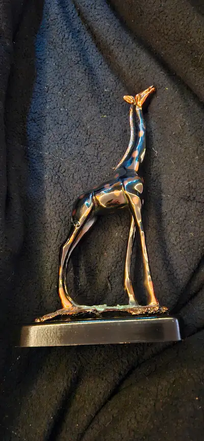 GIRAFFE PIECE FOR SALE, View more